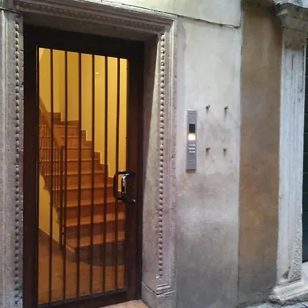 Vecchia Rooms&apartments Affittacamere