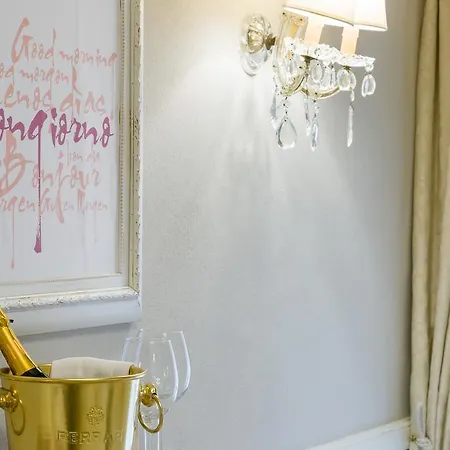 Vecchia Rooms&apartments