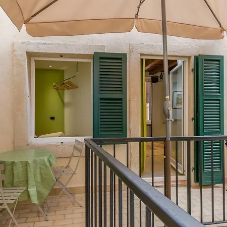 Vecchia Rooms&apartments Affittacamere