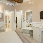 Pensionat Vecchia & 4*