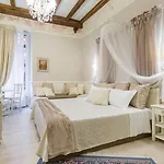Vecchia &