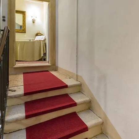 Vecchia & Πανσιόν 4*